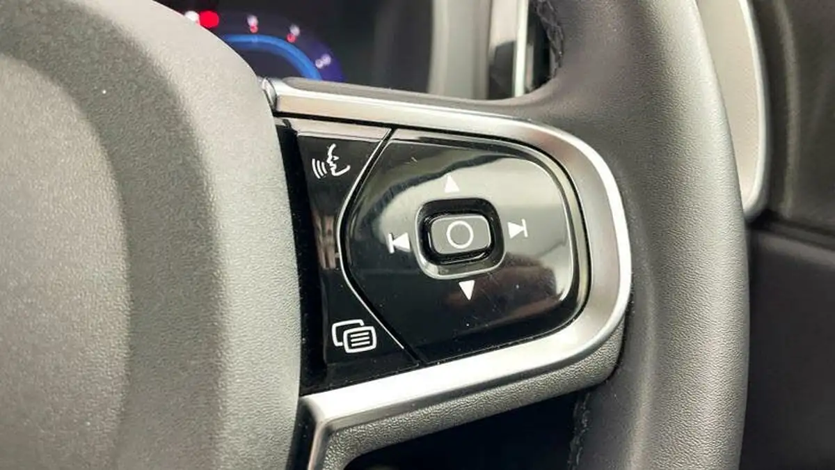 2024-volvo-xc60-20td-b4-plus-big-11