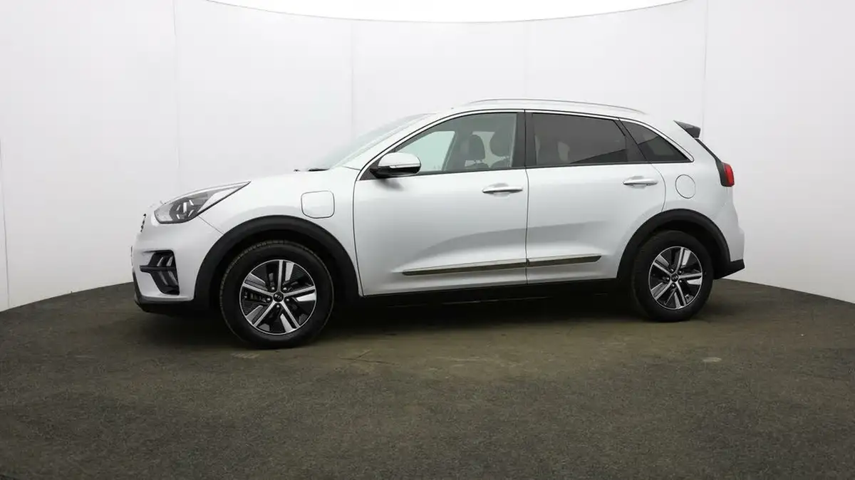2021-kia-niro-16-gdi-phev-2-big-25
