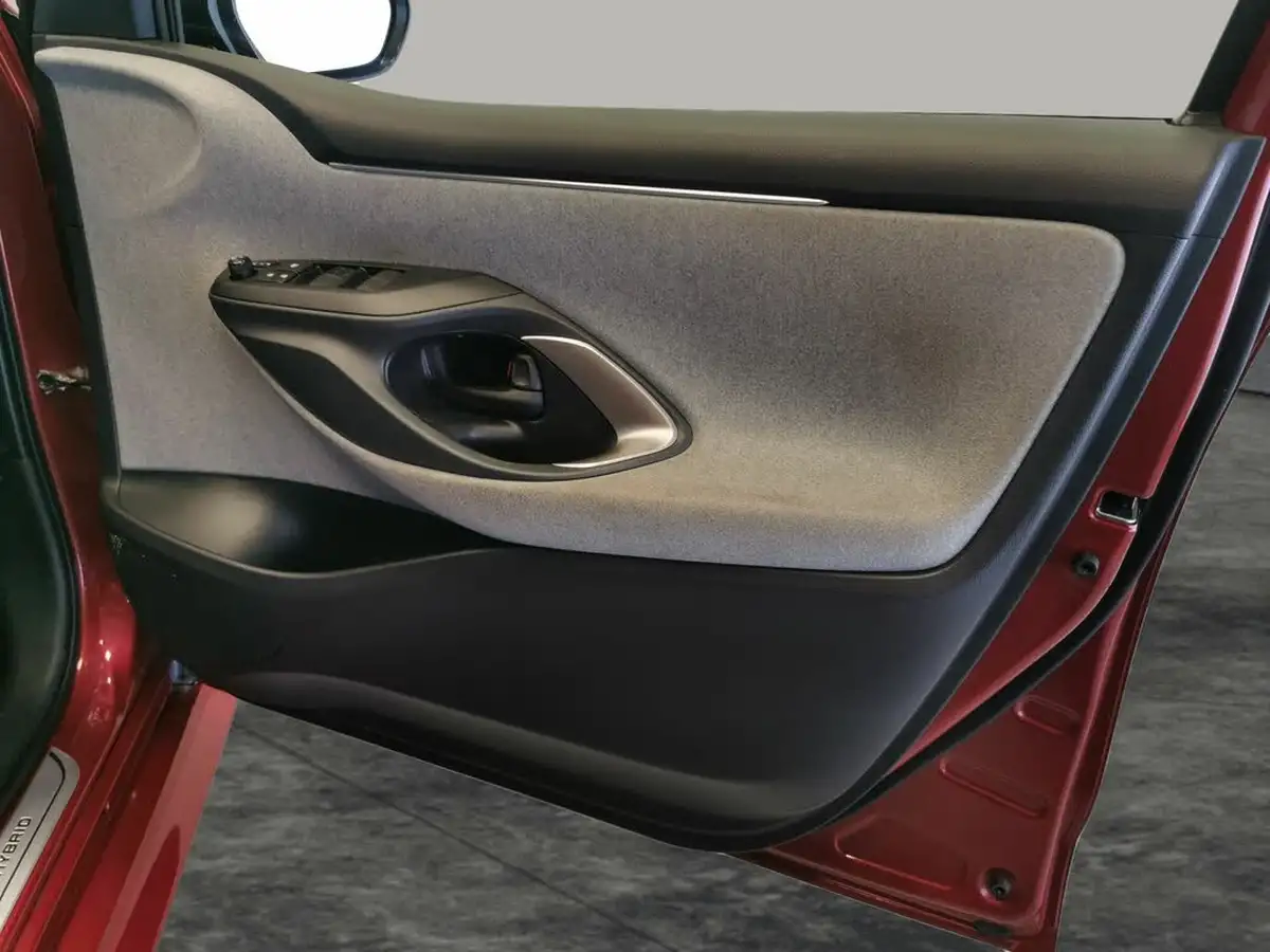 2021-toyota-yaris-15-vvt-i-excel-big-27