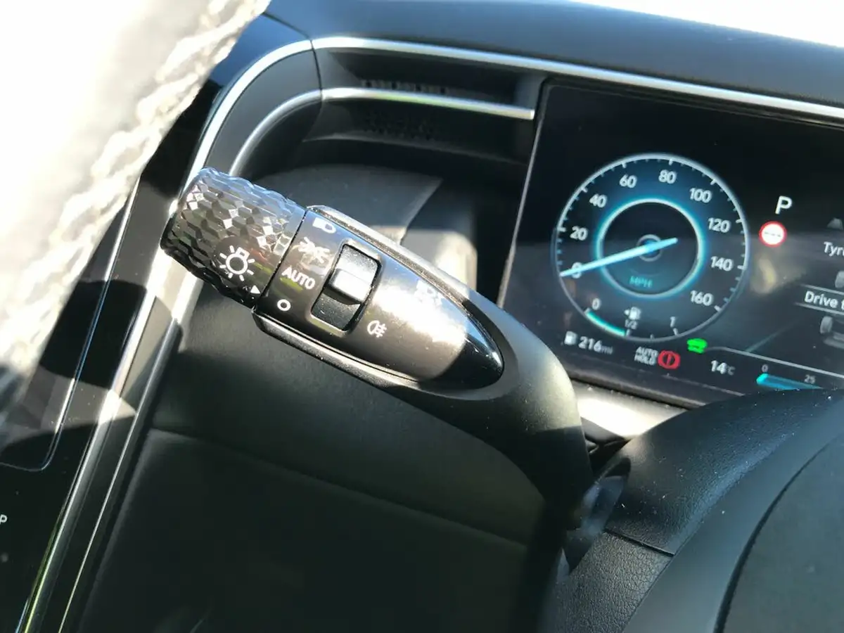 2023-hyundai-tucson-16-t-gdi-se-connect-230ps-hybrid-auto-big-27