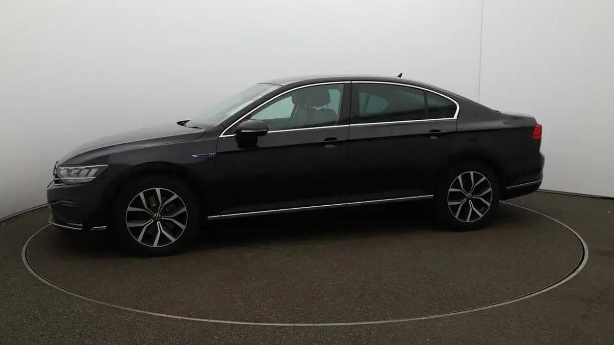 2021-volkswagen-passat-14-tsi-gte-saloon-4d-big-57