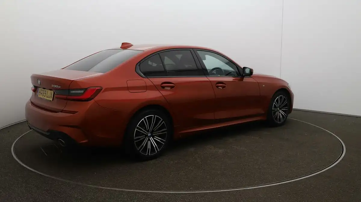 2019-bmw-3-series-20-330e-m-sport-plus-pack-big-46