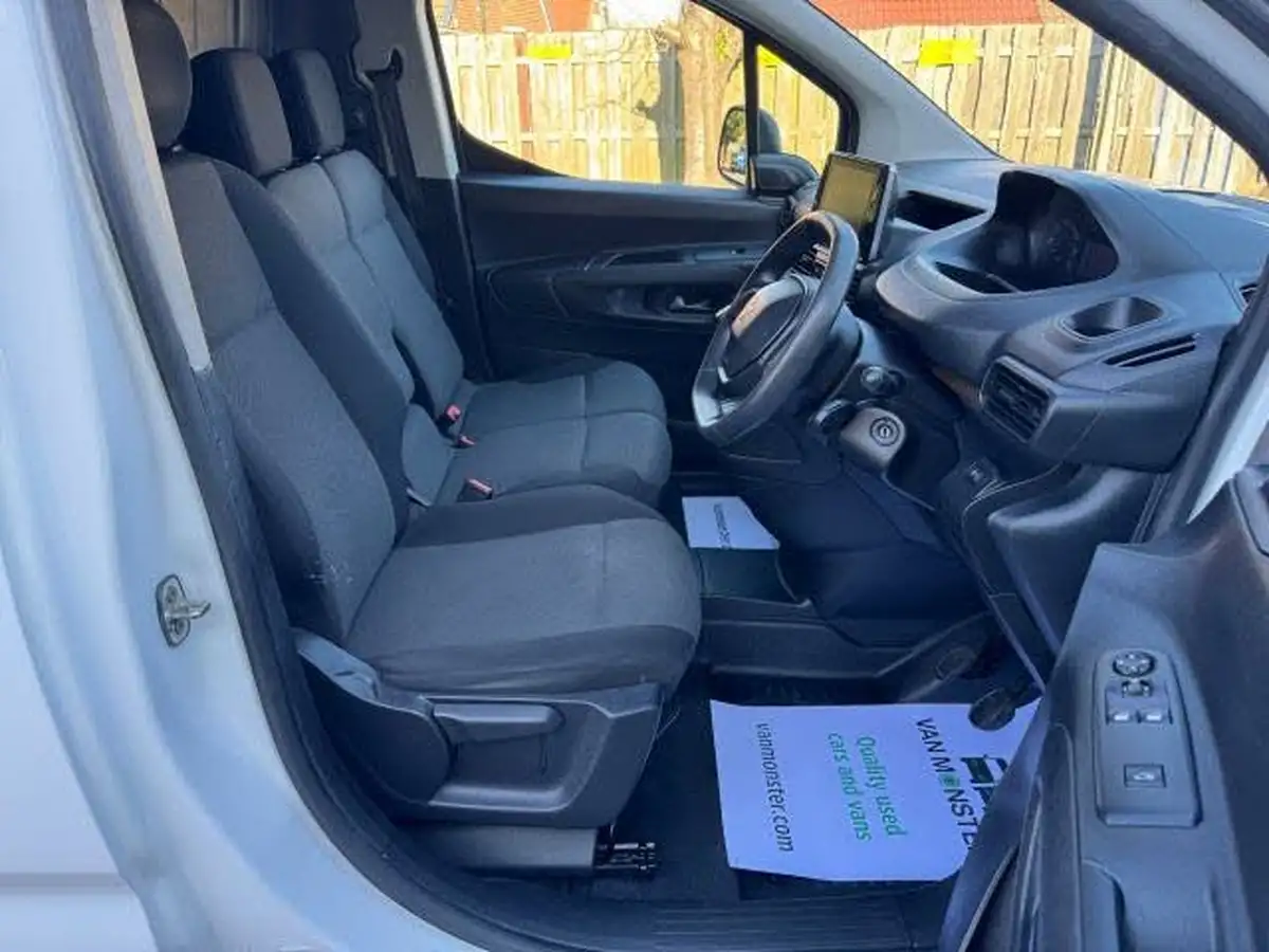 2021-peugeot-partner-15-bluehdi-1000-professional-100ps-eu6dt-panel-big-12