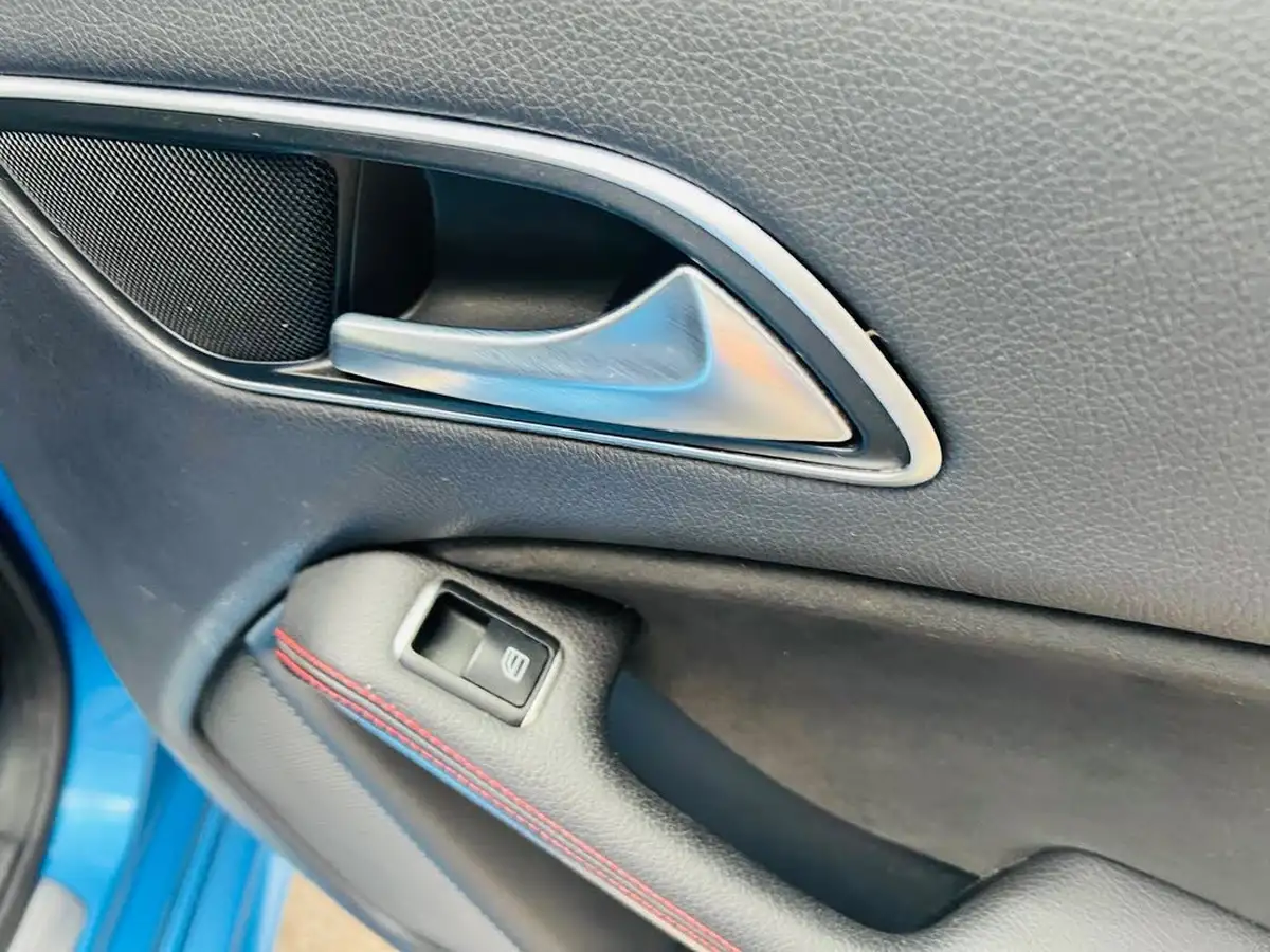 2013-mercedes-benz-a-class-18-cdi-a200-amg-sport-136ps-blue-f-7g-dct-big-23