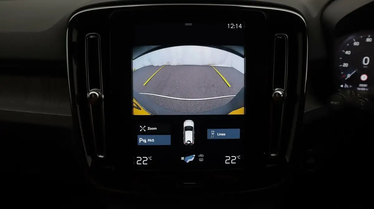 2020-volvo-xc40-20-b4-inscription-awd-big-26
