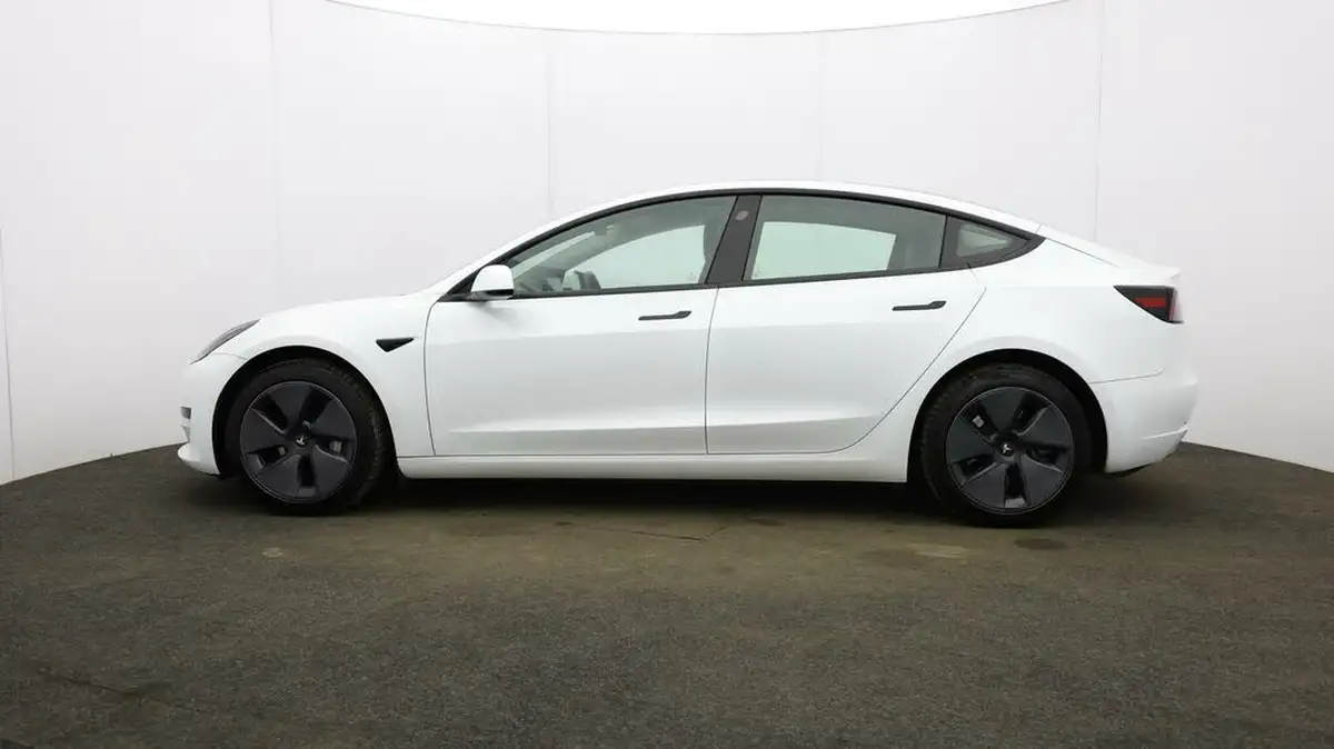 2021-tesla-model-3-e-standard-plus-big-3