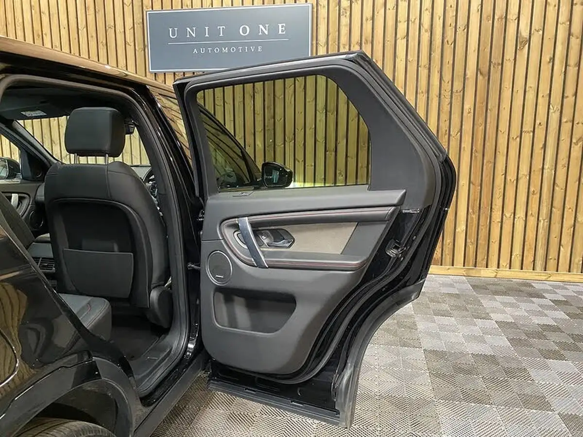 2020-land-rover-discovery-sport-20-d180-r-dynamic-hse-big-45