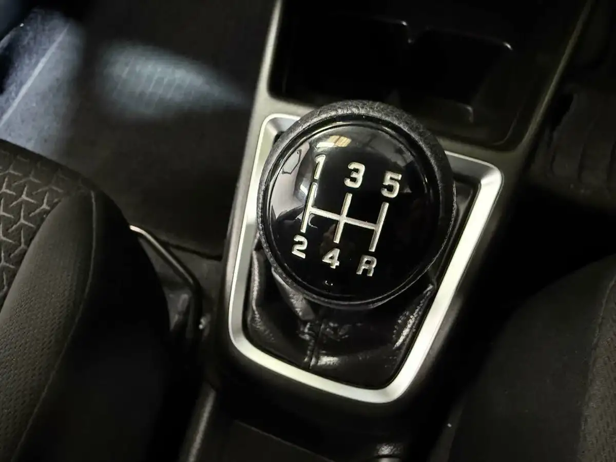 2021-suzuki-swift-12-dualjet-sz-l-big-24