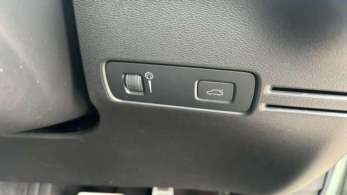 2022-volvo-xc40-e-recharge-pro-big-44