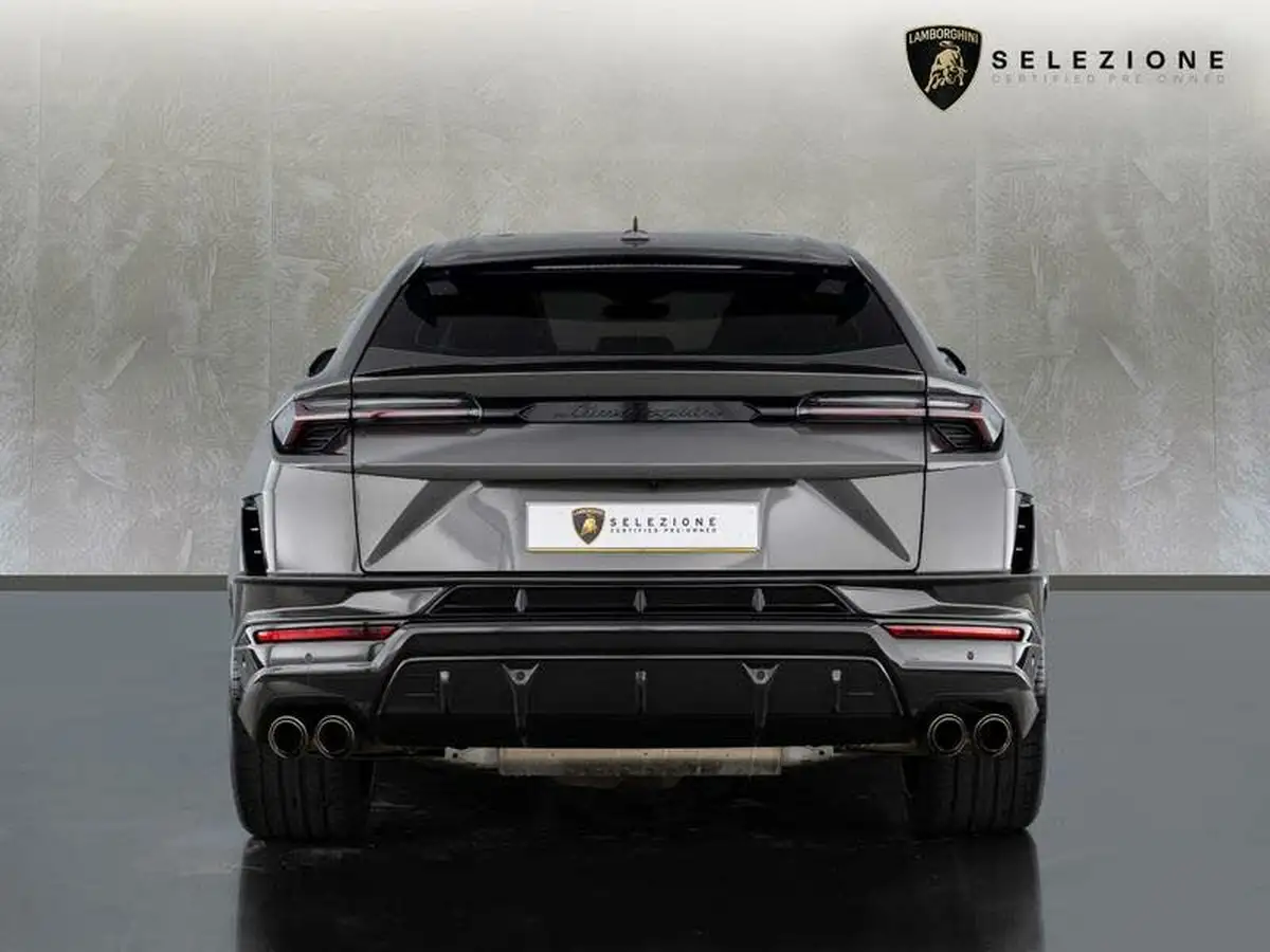 2023-lamborghini-urus-40-no-trim-big-3
