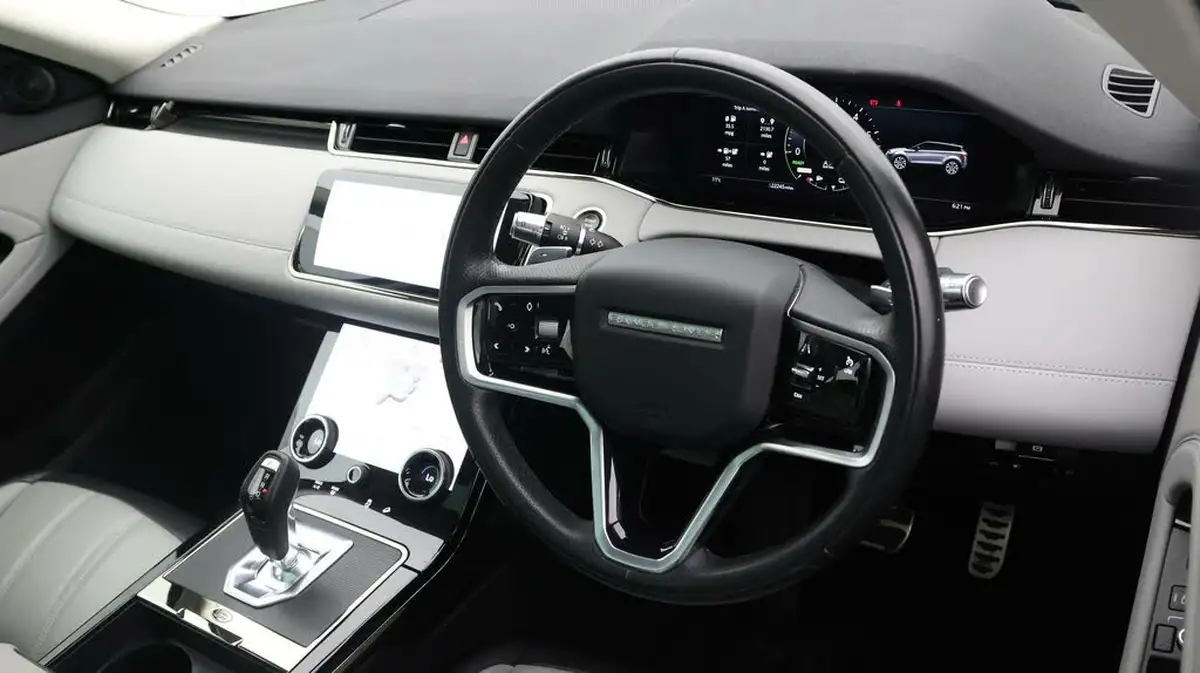 2021-land-rover-range-rover-evoque-15-p300e-r-dynamic-se-big-8