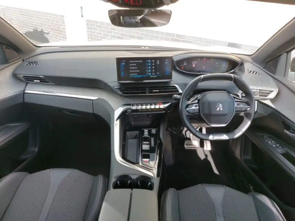 2024-peugeot-3008-suv-12-puretech-gt-136ps-hybrid-e-dsc6-big-2
