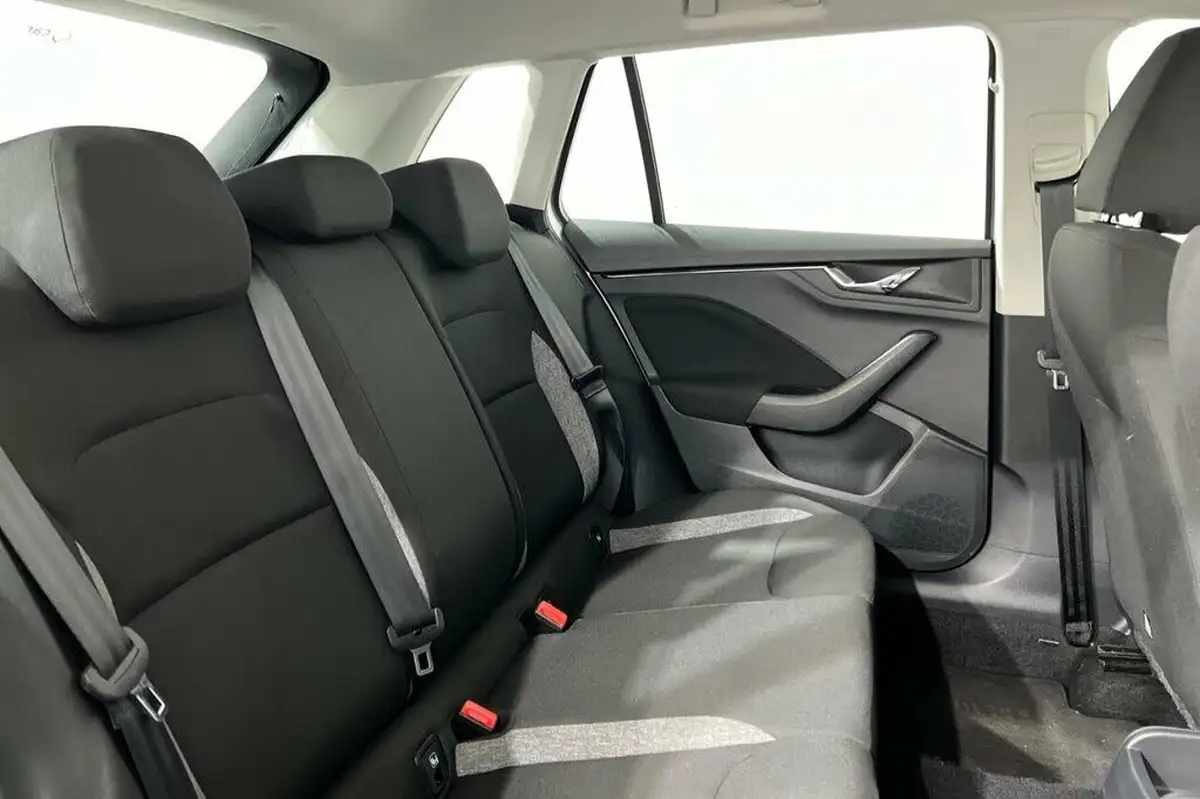 2021-skoda-kamiq-10-tsi-s-big-17