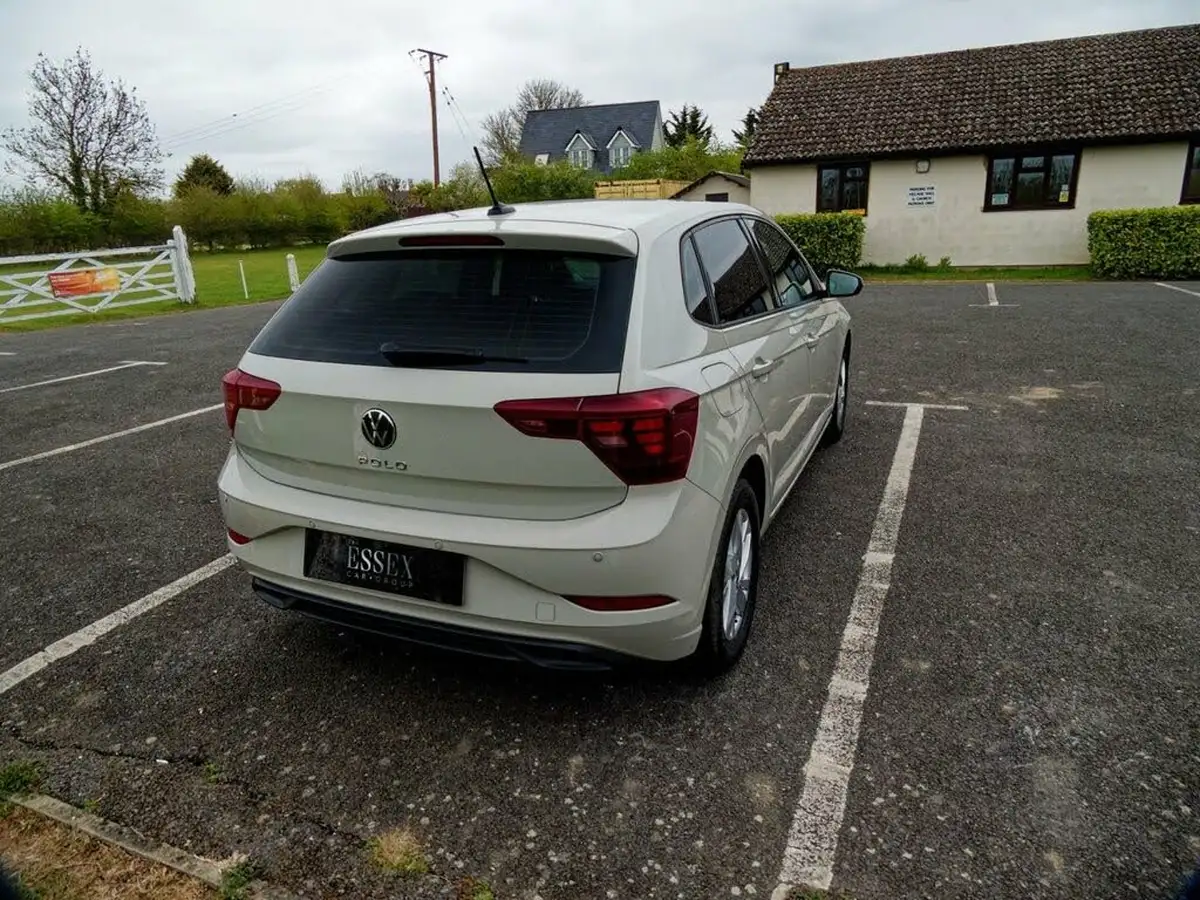 2021-volkswagen-polo-10-tsi-life-big-20