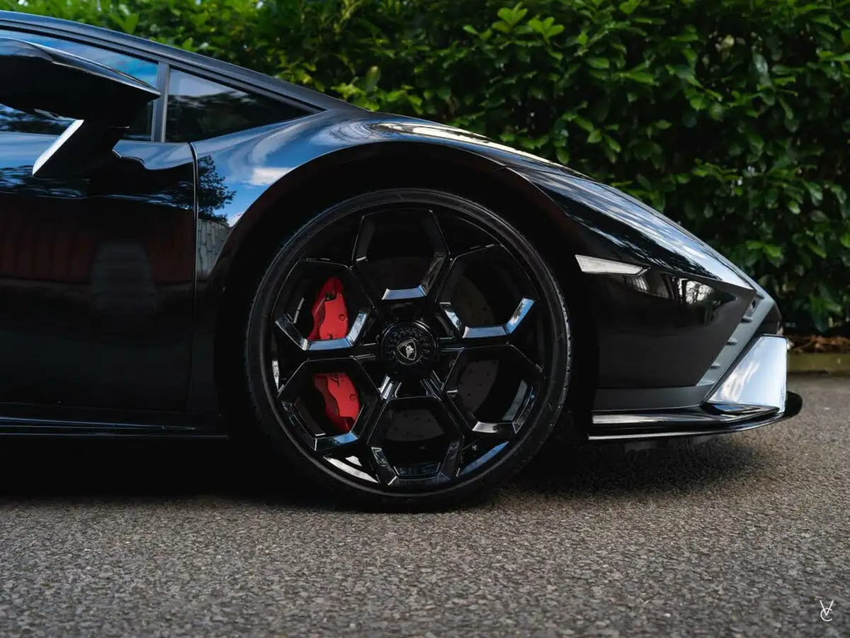 2023-lamborghini-huracan-52-tecnica-big-51
