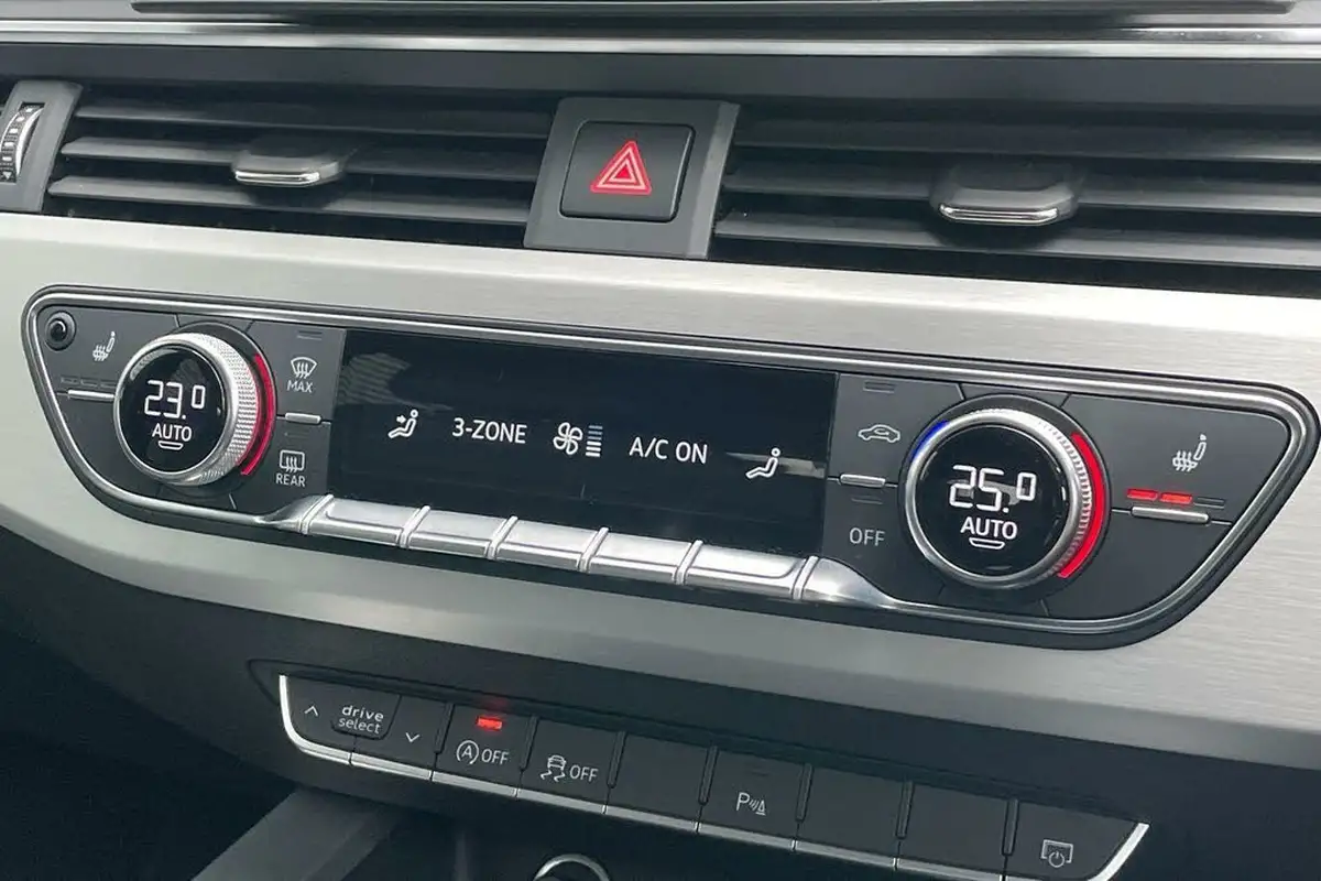 2021-audi-a4-avant-20-35-tdi-s-line-big-29