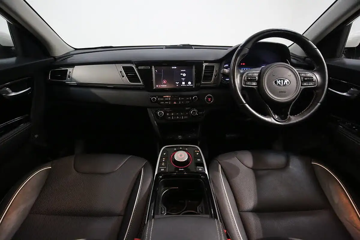 2019-kia-e-niro-ev-first-edition-big-23