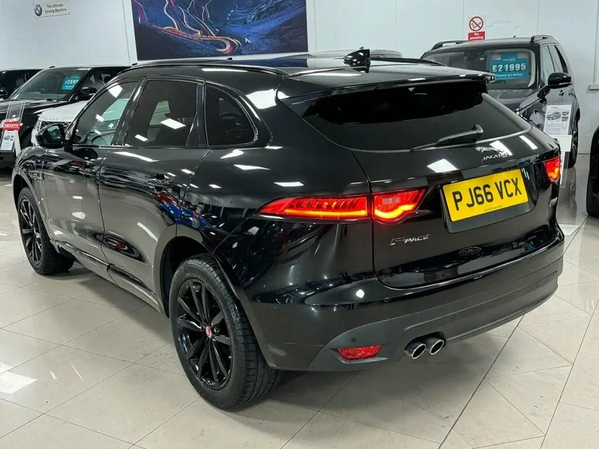 2016-jaguar-f-pace-20-i4d-r-sport-awd-auto-big-9