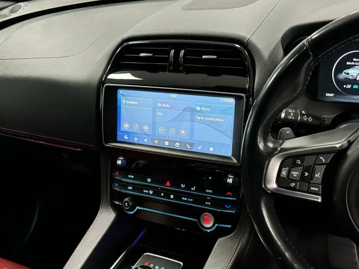 2016-jaguar-f-pace-20-i4d-r-sport-awd-auto-big-33