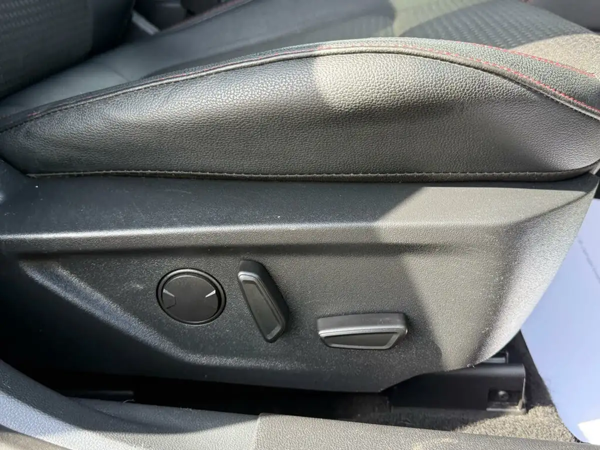 2022-ford-focus-big-25