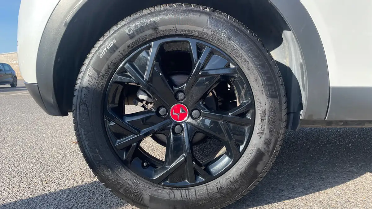 2022-ds-ds-3-crossback-12-puretech-performance-line-100ps-big-18