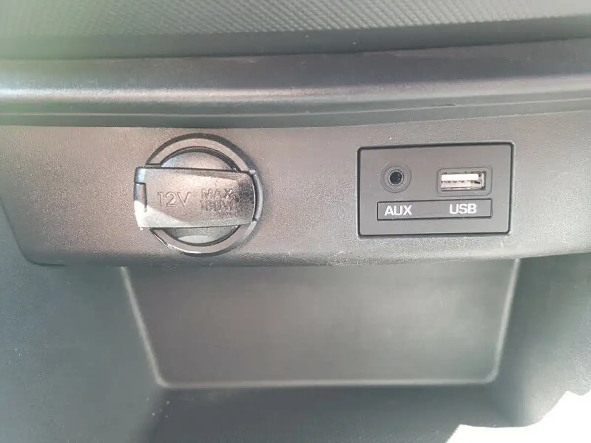 2018-hyundai-i10-10-go-se-67ps-big-18