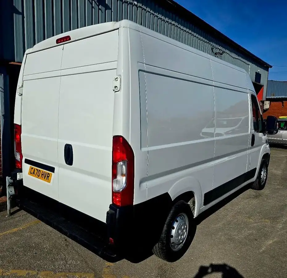 2020-citroen-relay-22bluehdi-35-l2h2-enterprise-big-6