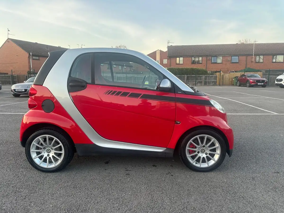 2009-smart-fortwo-10-passion-71bhp-coupe-big-3