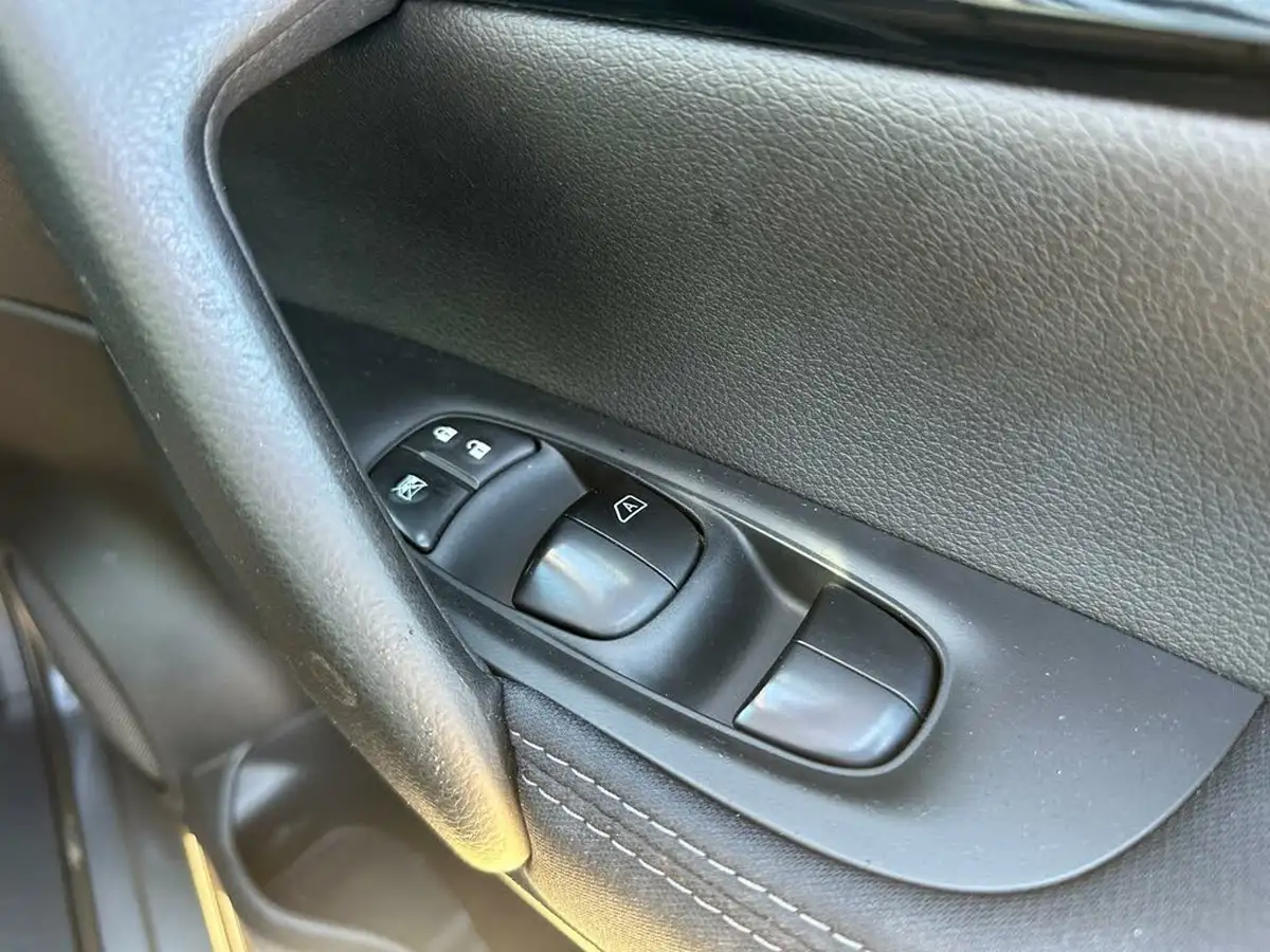 2014-nissan-qashqai-16dci-acenta-premium-xtronic-cvt-big-20