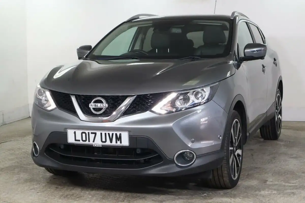 2017-nissan-qashqai-12-dig-t-tekna-xtronic-cvt-big-2