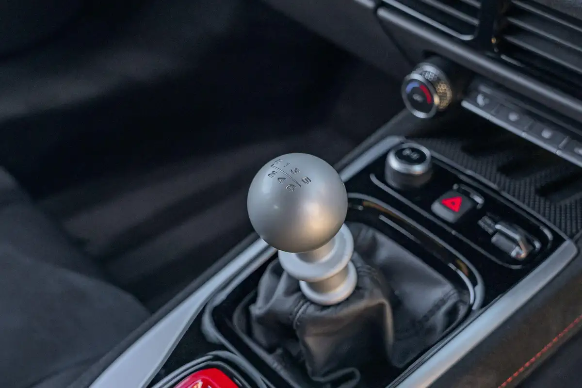 2023-lotus-emira-35-first-edition-v6-big-50