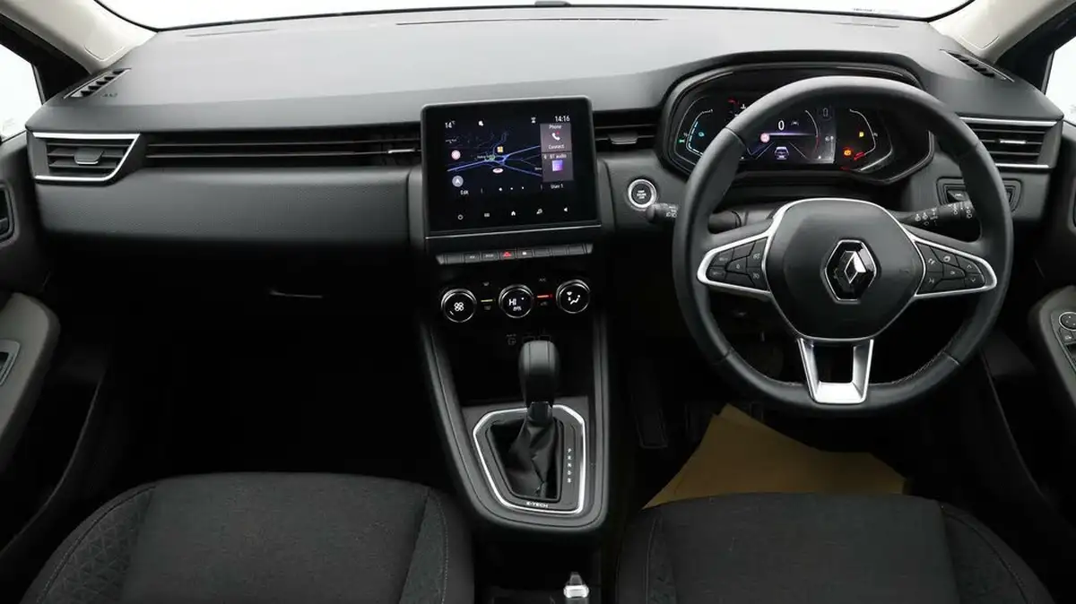 2022-renault-clio-16-iconic-big-12