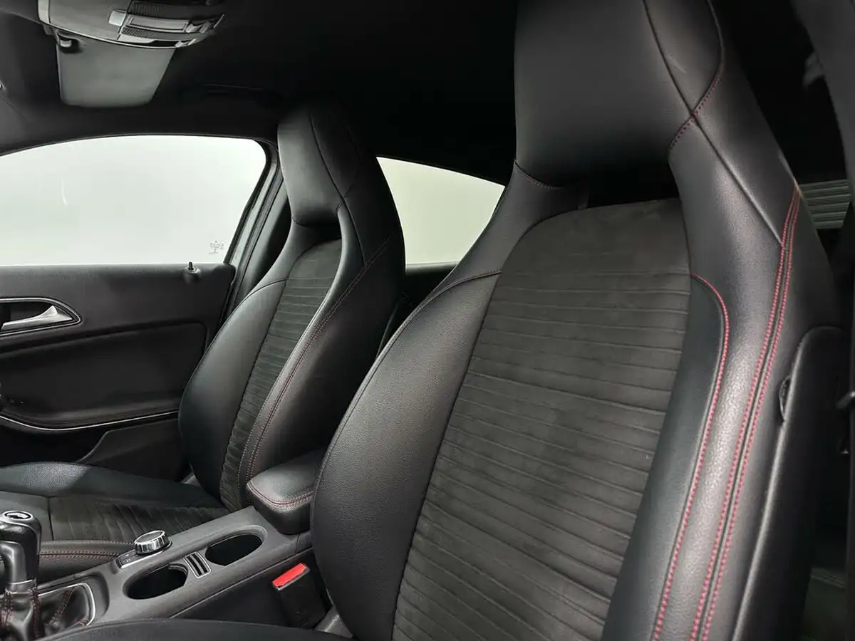 2015-mercedes-benz-gla-class-21d-gla-200d-amg-line-ss-big-32