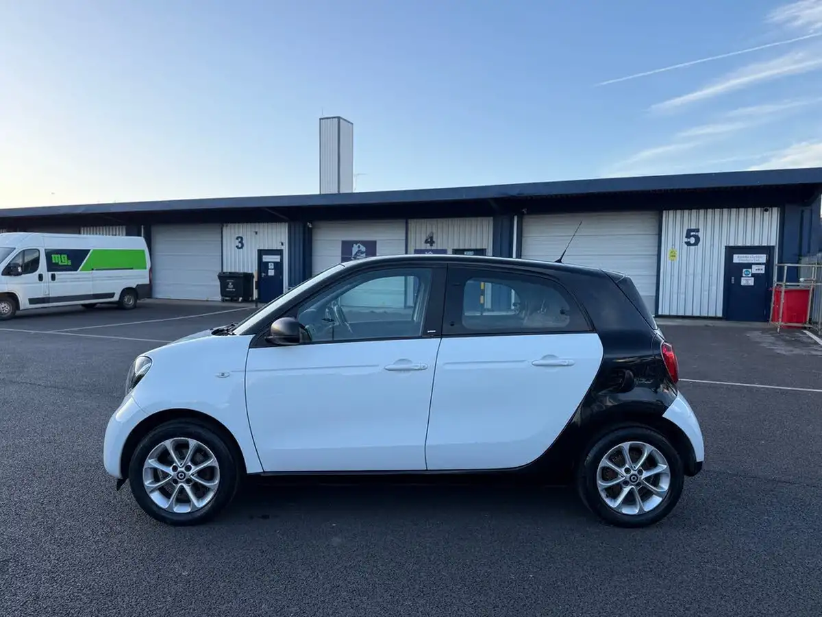 2016-smart-forfour-10-passion-71bhp-ss-big-16