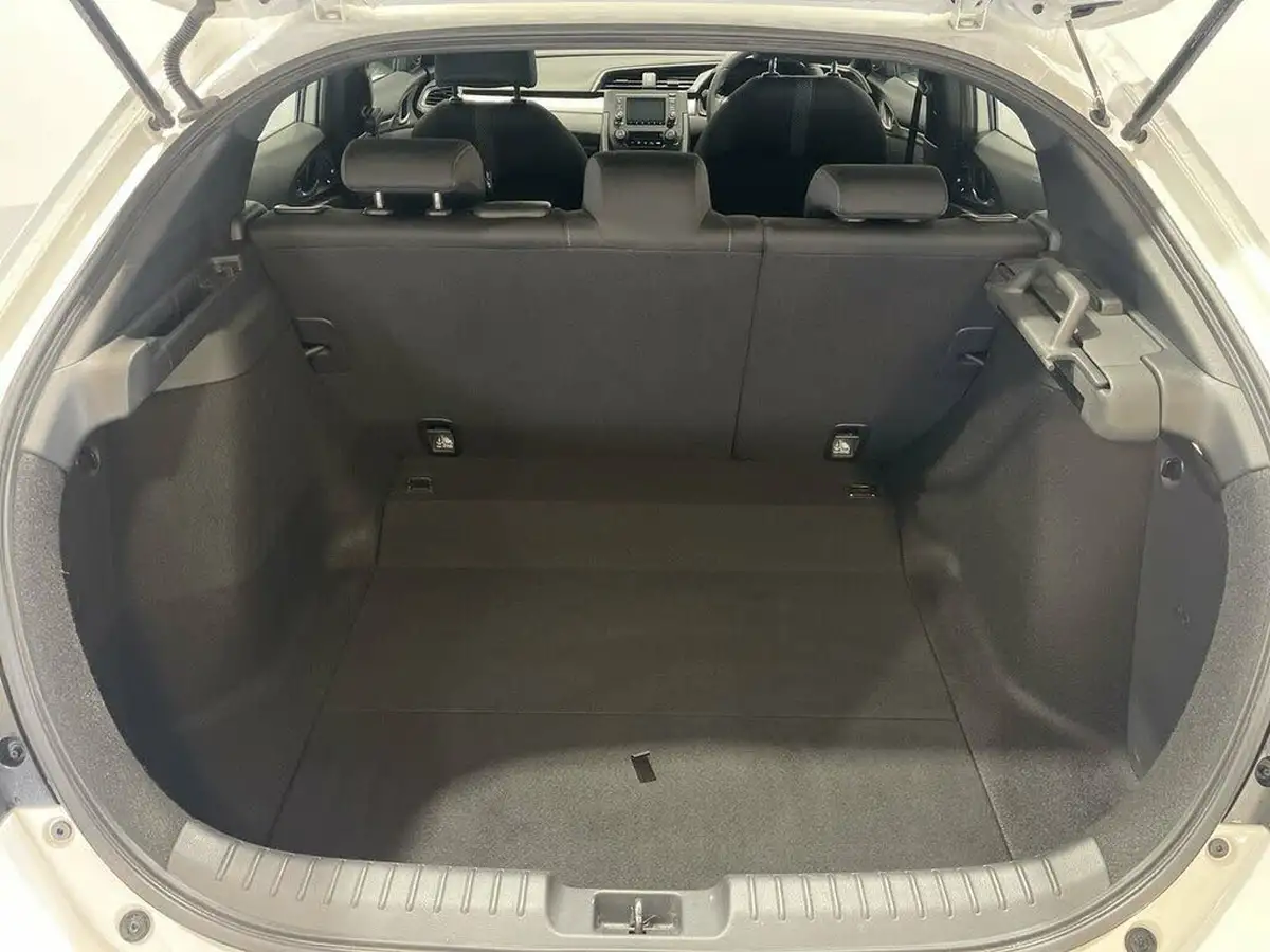 2020-honda-civic-10-vtec-turbo-se-hatchback-5d-cvt-big-9