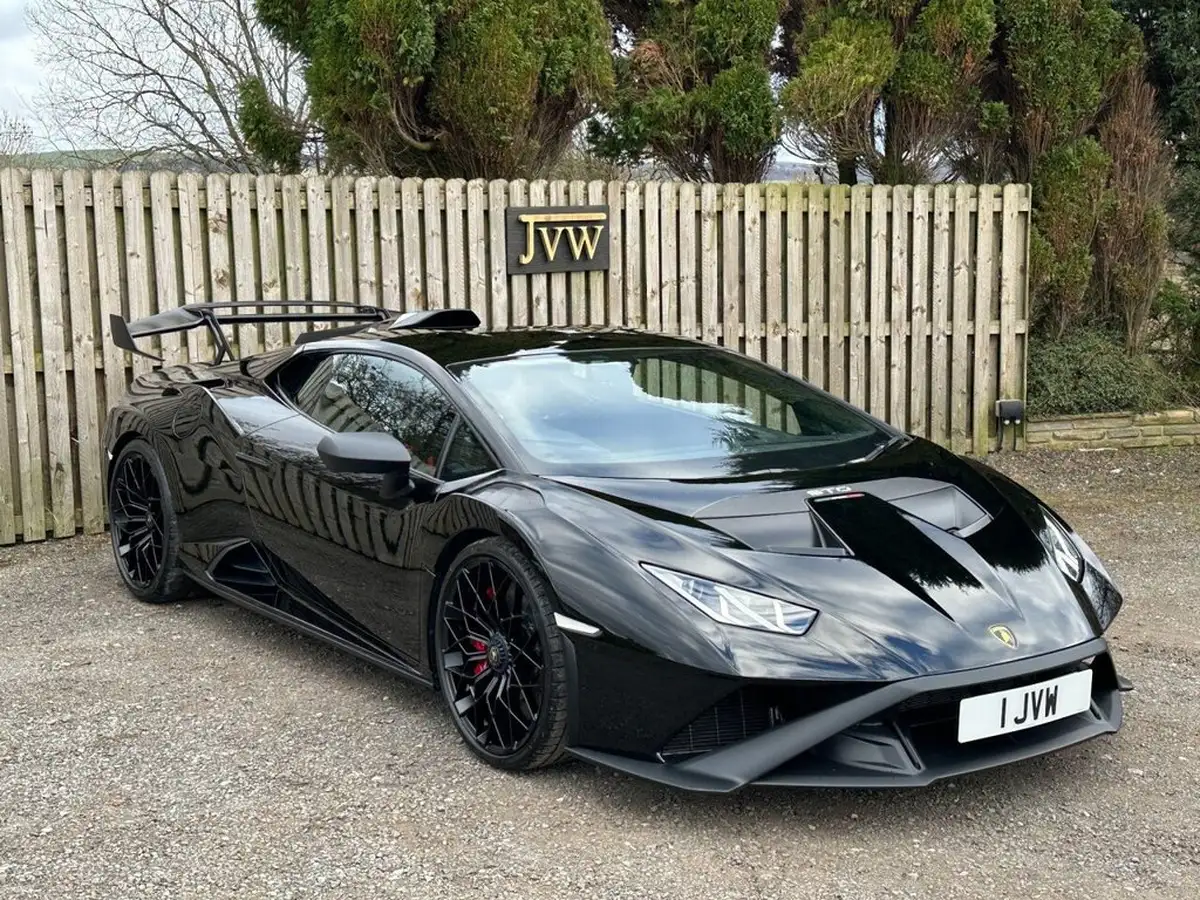 2022-lamborghini-huracan-52-evo-640ps-4wd-coupe-big-3