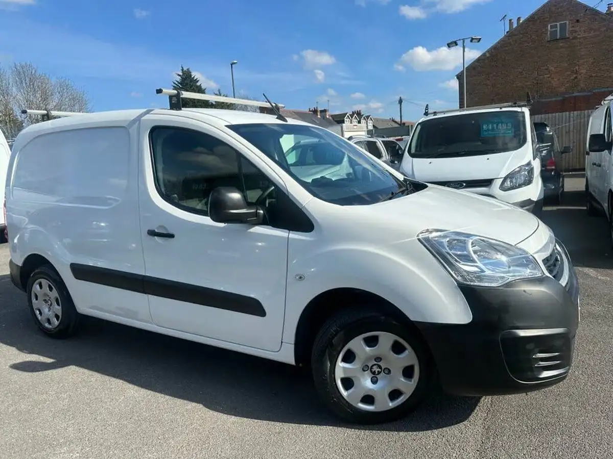 2017-peugeot-partner-16bluehdi-professional-l1-100pseu6-854-big-32