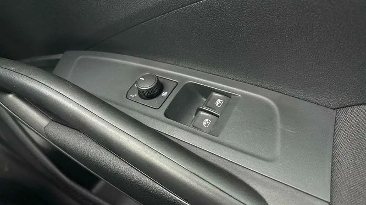2024-skoda-fabia-10-mpi-se-comfort-big-24