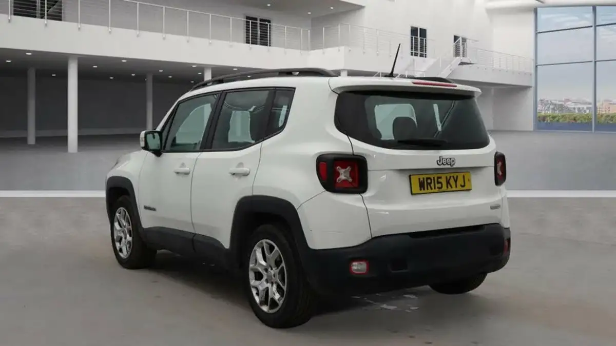 2015-jeep-renegade-14-longitude-big-2