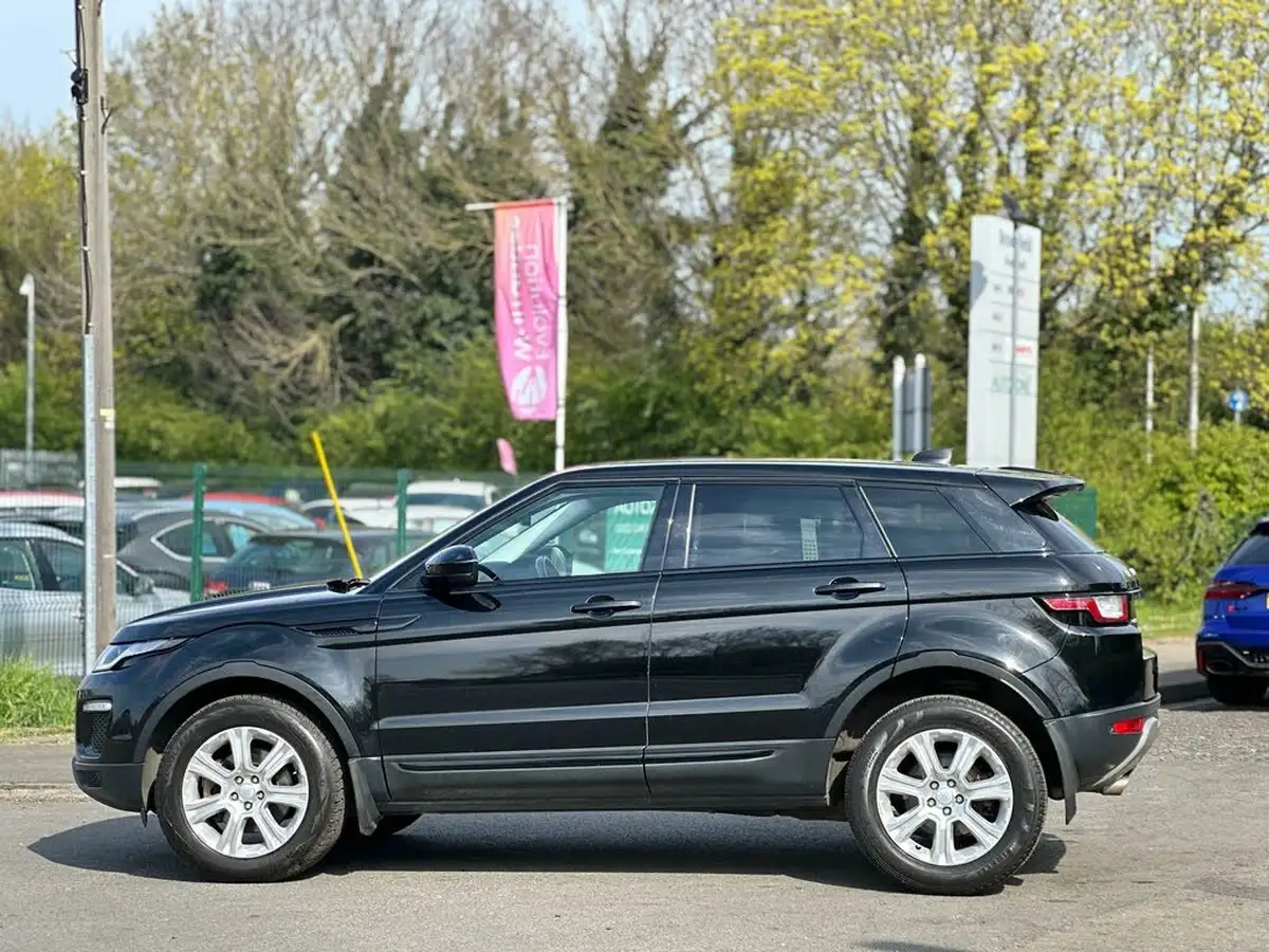 2017-land-rover-range-rover-evoque-20td4-se-tech-hatchback-5d-auto-big-9