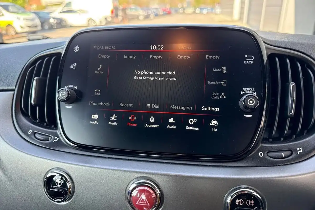 2019-fiat-500-12-s-big-42