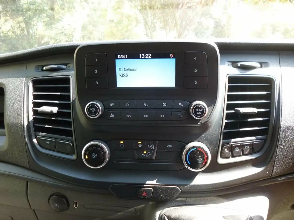 2022-ford-transit-20tdci-350-l3h2-leader-with-ac-chiller-big-28