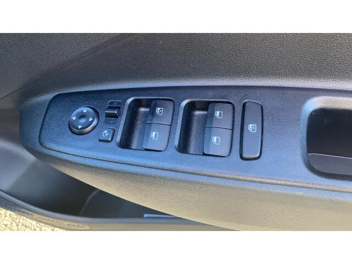 2024-hyundai-i10-12-premium-79ps-auto-big-27