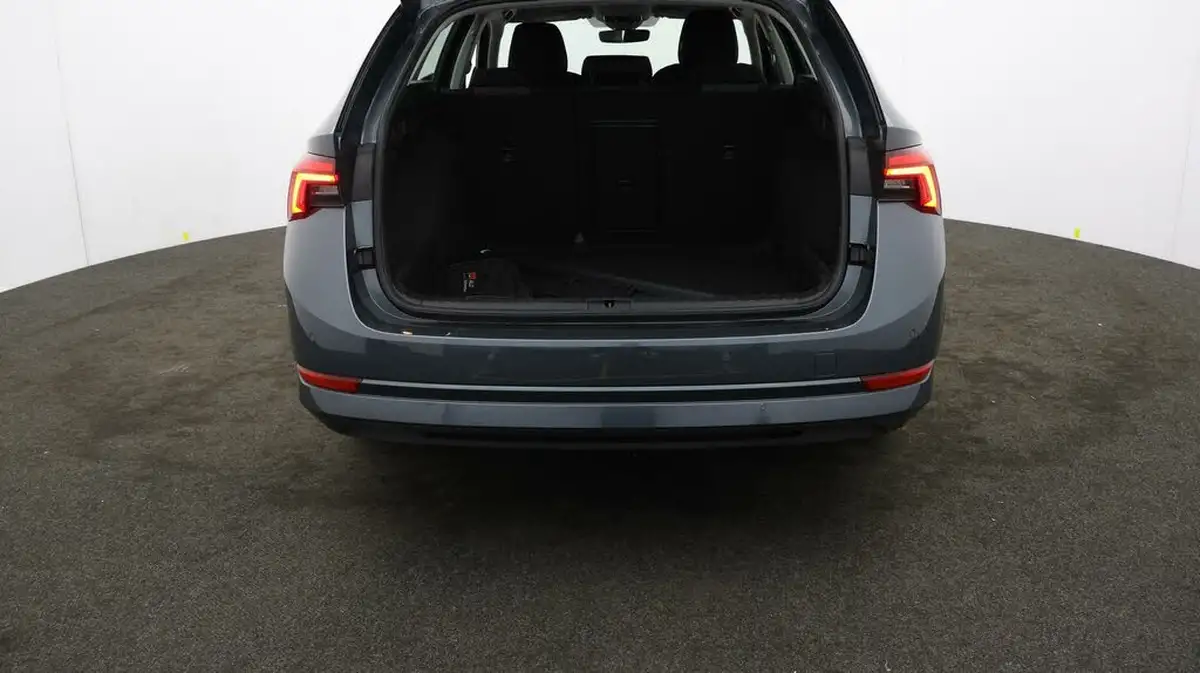 2021-skoda-octavia-10-tsi-se-technology-estate-big-16
