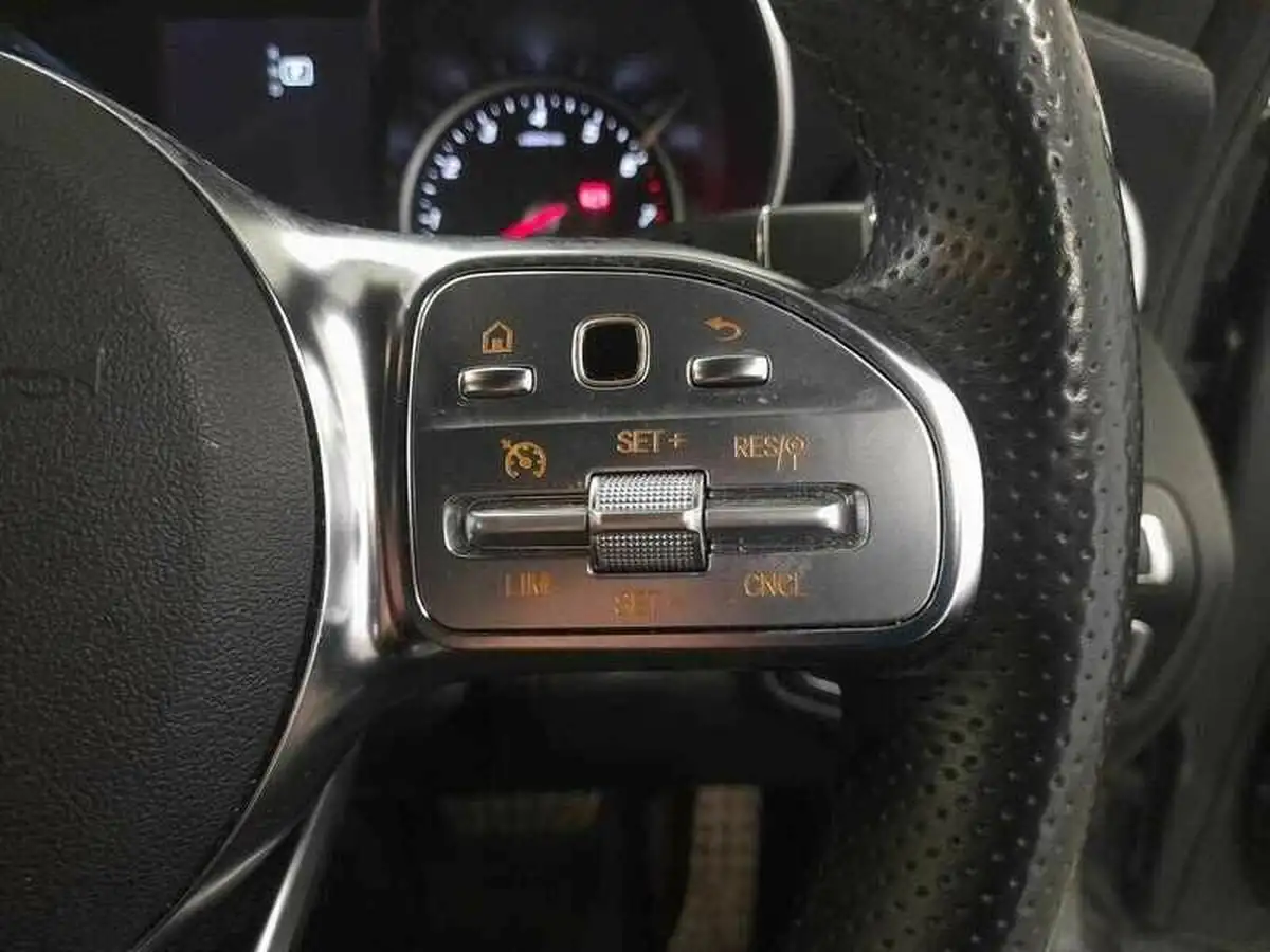 2018-mercedes-benz-c-class-15-c200-amg-line-ss-coupe-2d-big-17
