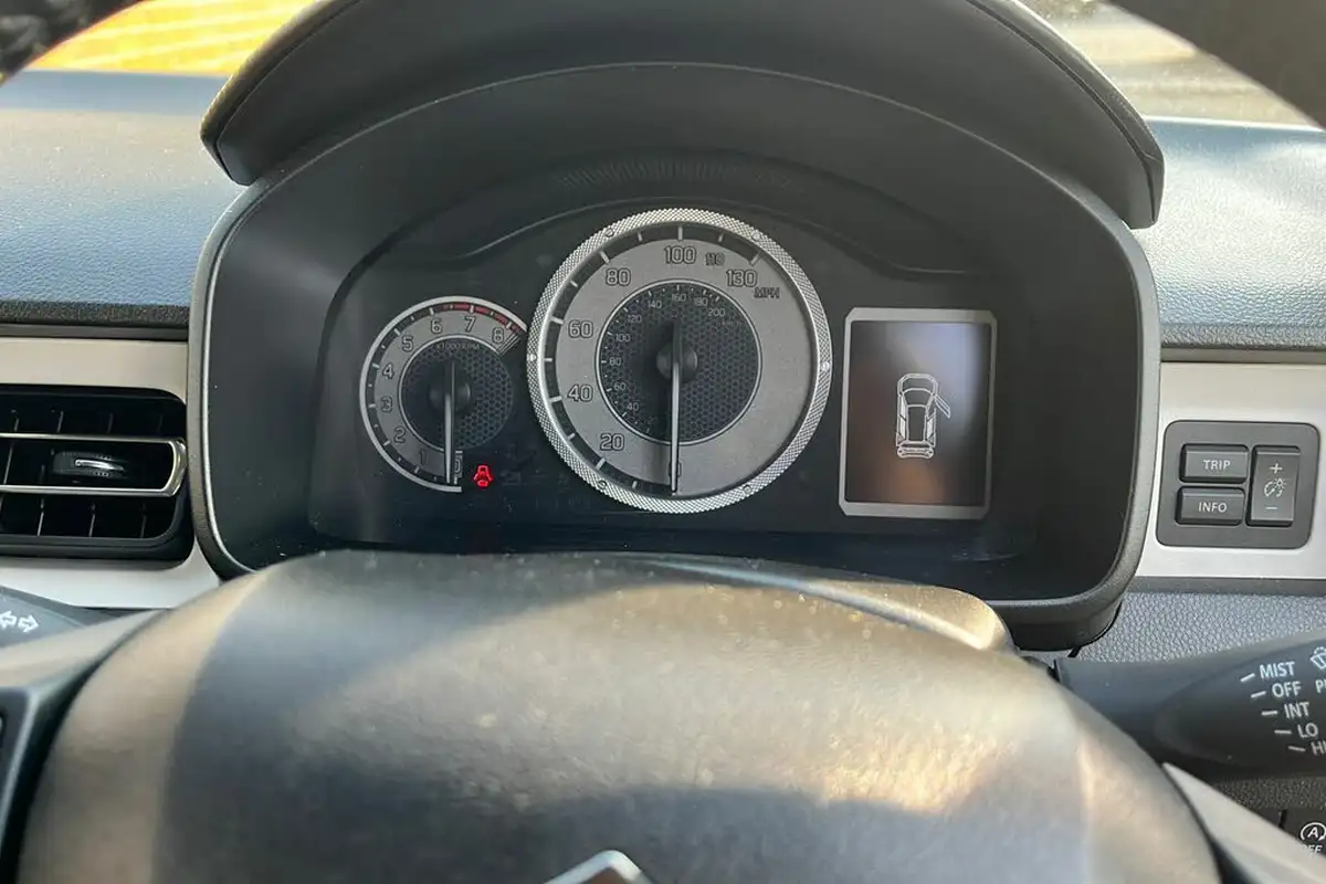 2022-suzuki-ignis-12-dualjet-sz5-big-20