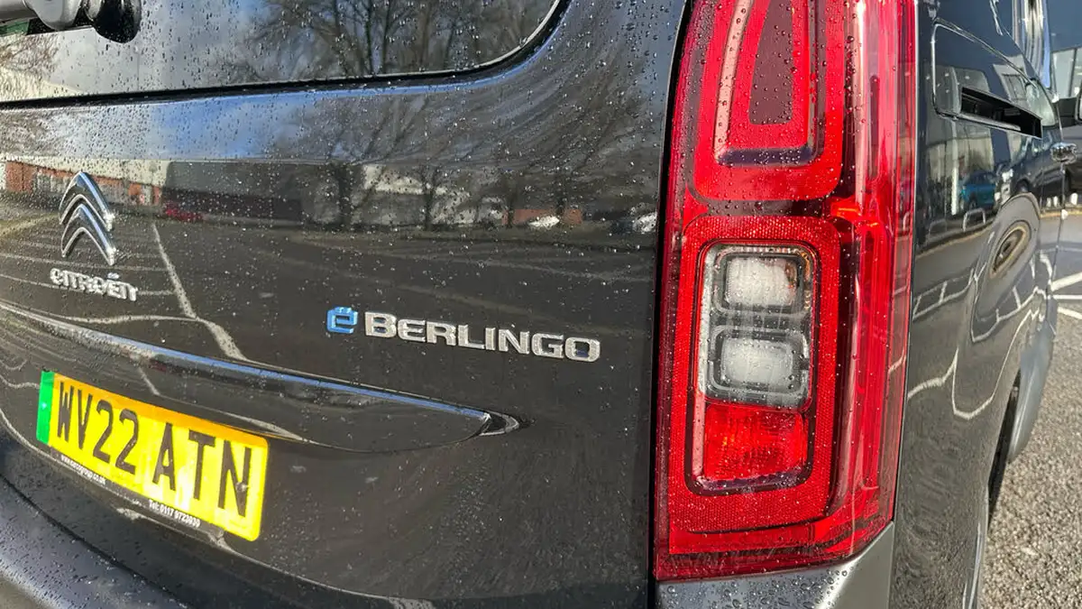 2022-citroen-berlingo-e-flair-xtr-m-size-big-43