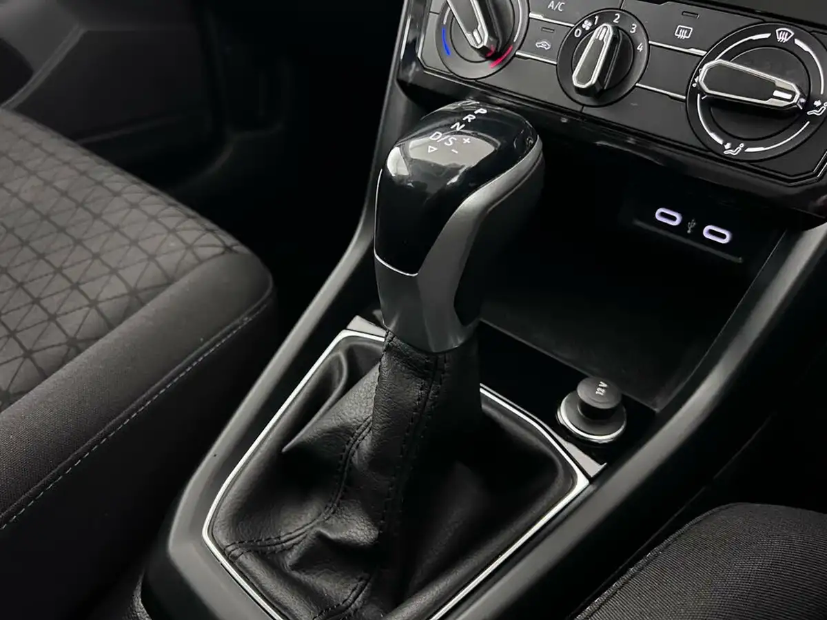 2023-volkswagen-t-cross-10-tsi-se-110ps-dsg-big-35