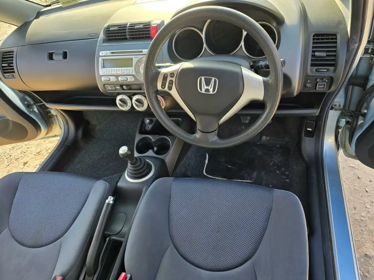 2007-honda-jazz-14-se-big-44