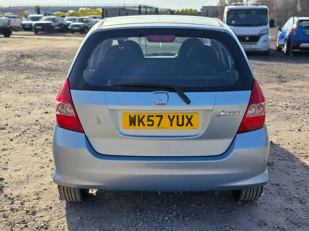 2007-honda-jazz-14-se-big-10